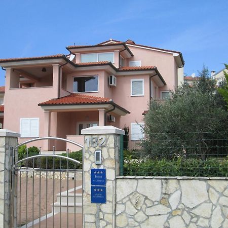 Apartments Villa Fernetich Премантура Экстерьер фото