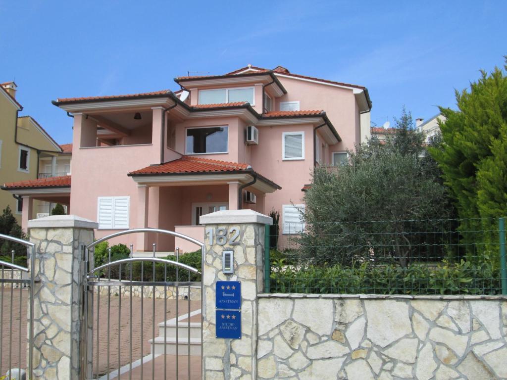 Apartments Villa Fernetich Премантура Экстерьер фото